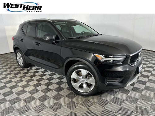 2020 Volvo XC40 Momentum
