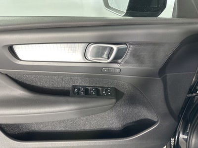 2020 Volvo XC40 Momentum