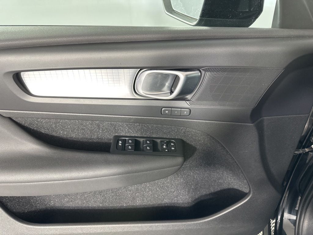 2020 Volvo XC40 Momentum