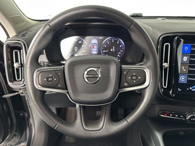 2020 Volvo XC40 Momentum