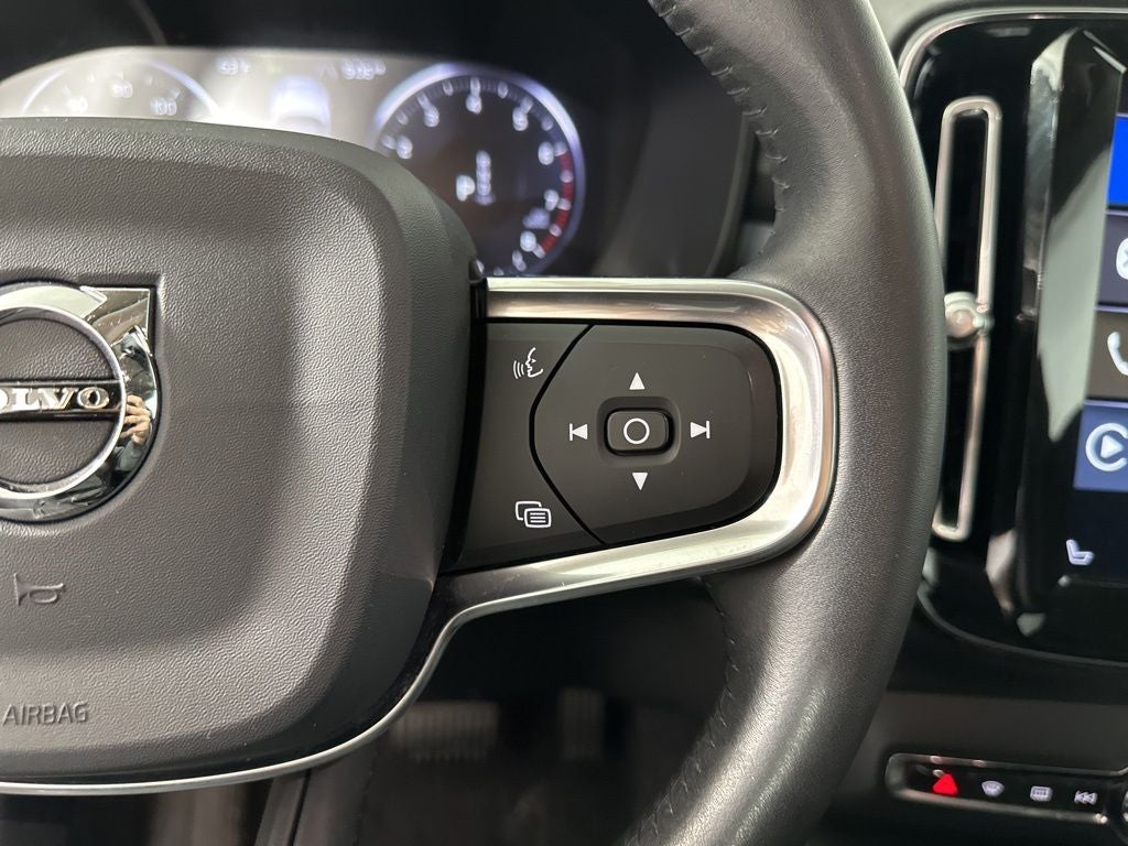 2020 Volvo XC40 Momentum