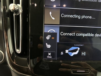 2020 Volvo XC40 Momentum