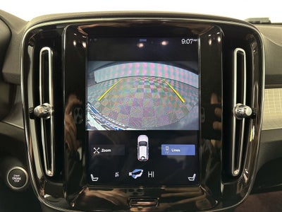 2020 Volvo XC40 Momentum