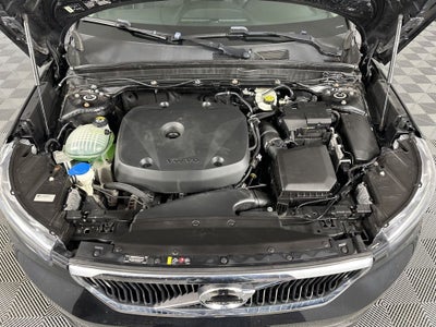 2020 Volvo XC40 Momentum