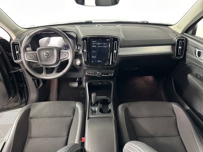 2020 Volvo XC40 Momentum