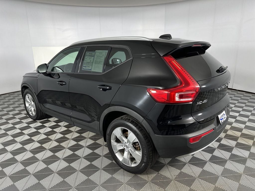 2020 Volvo XC40 Momentum