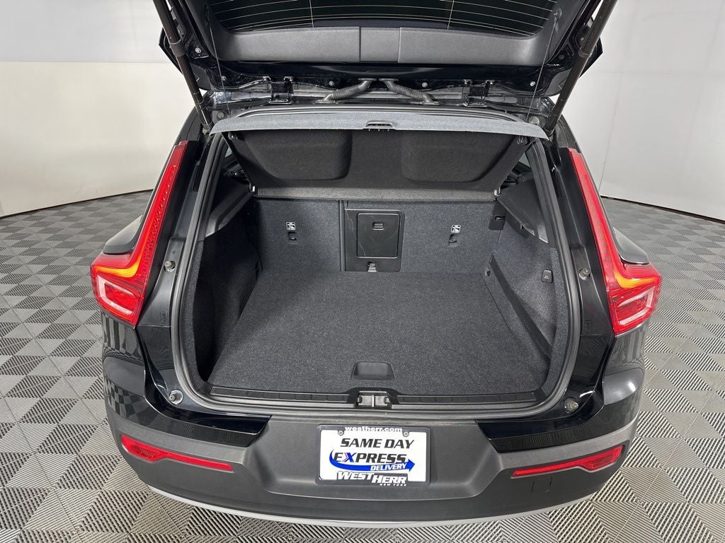 2020 Volvo XC40 Momentum