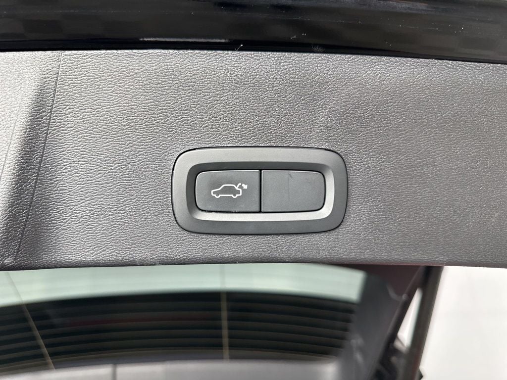 2020 Volvo XC40 Momentum