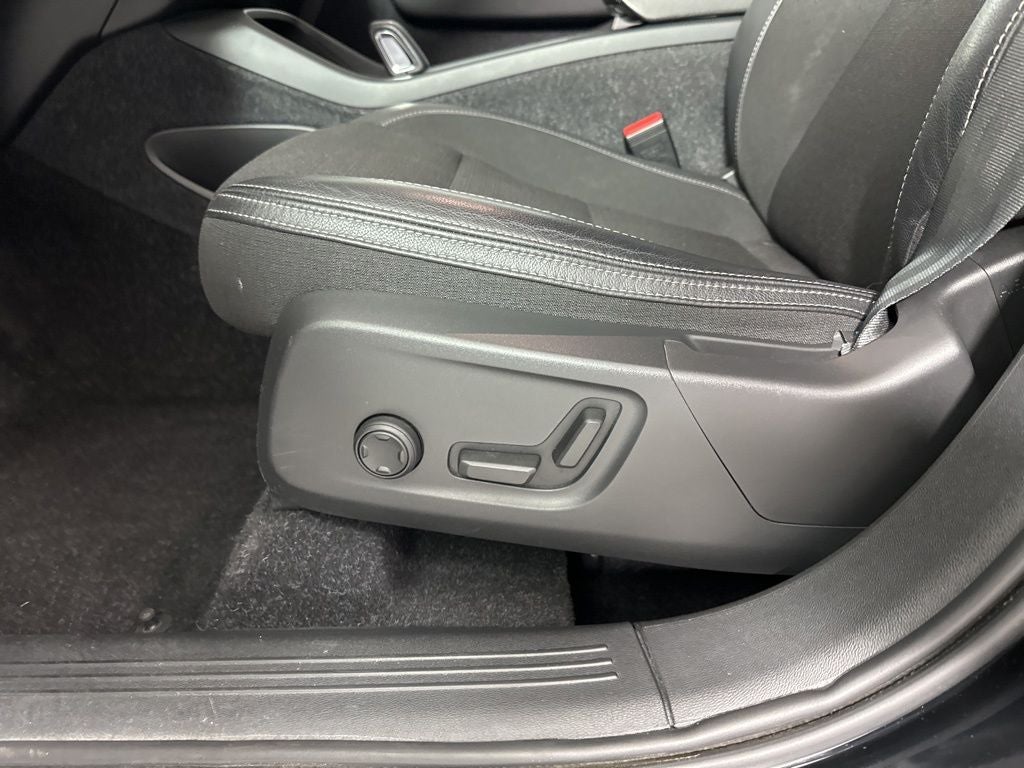2020 Volvo XC40 Momentum