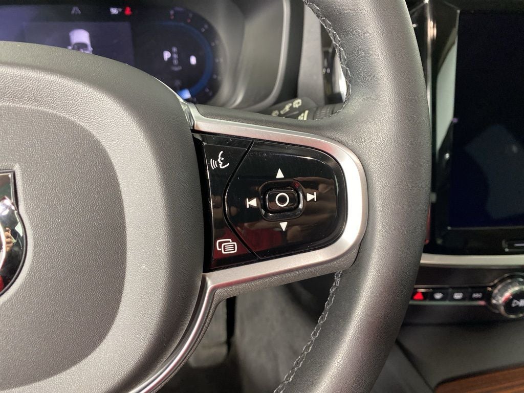 2023 Volvo V60 Cross Country B5 Plus