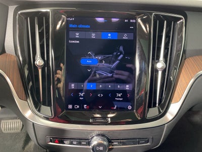 2023 Volvo V60 Cross Country B5 Plus