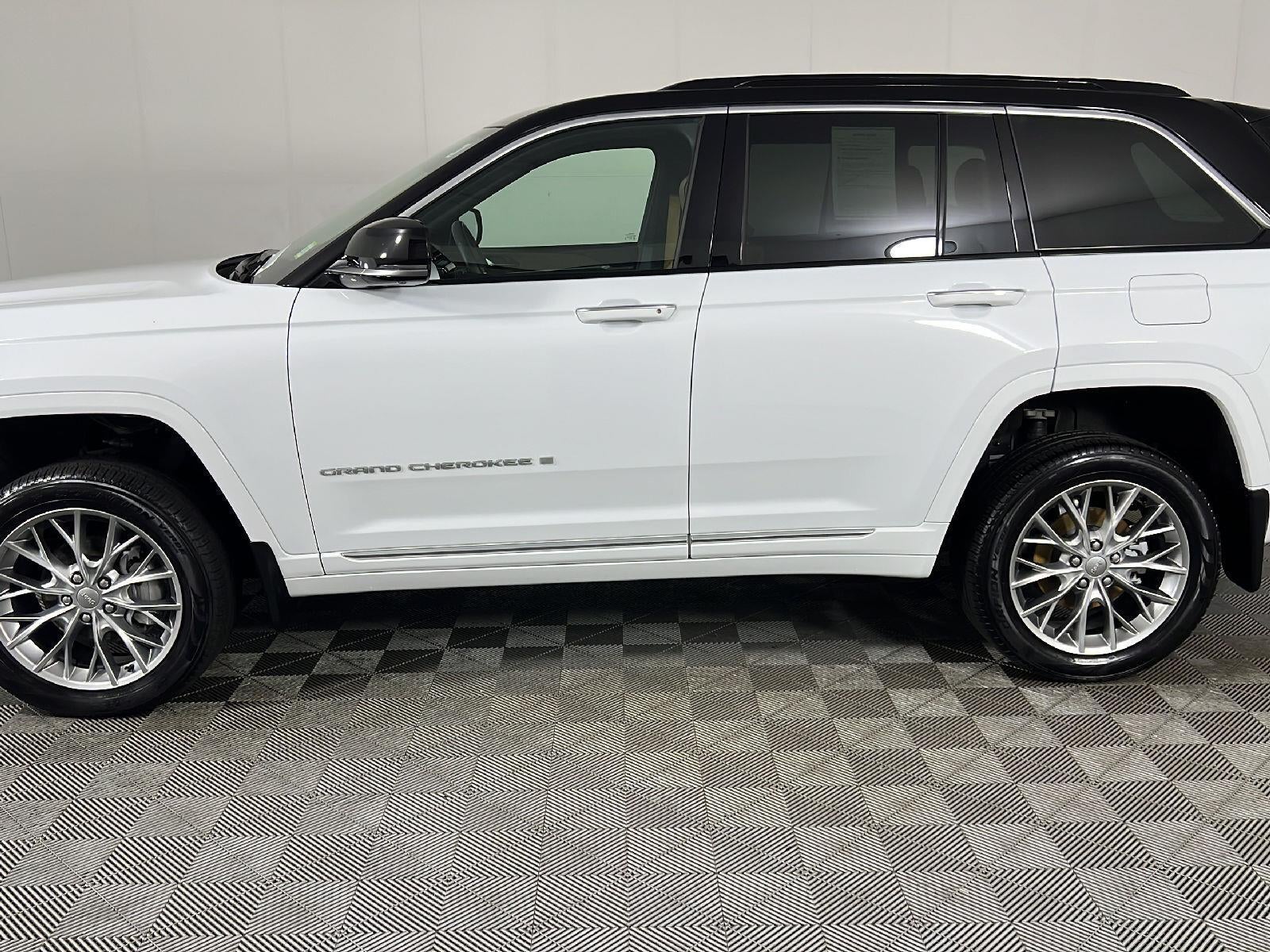 2025 Jeep Grand Cherokee Summit