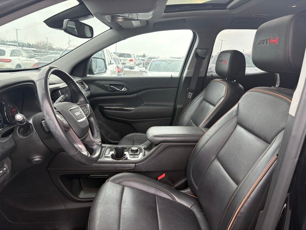 2022 GMC Acadia AT4