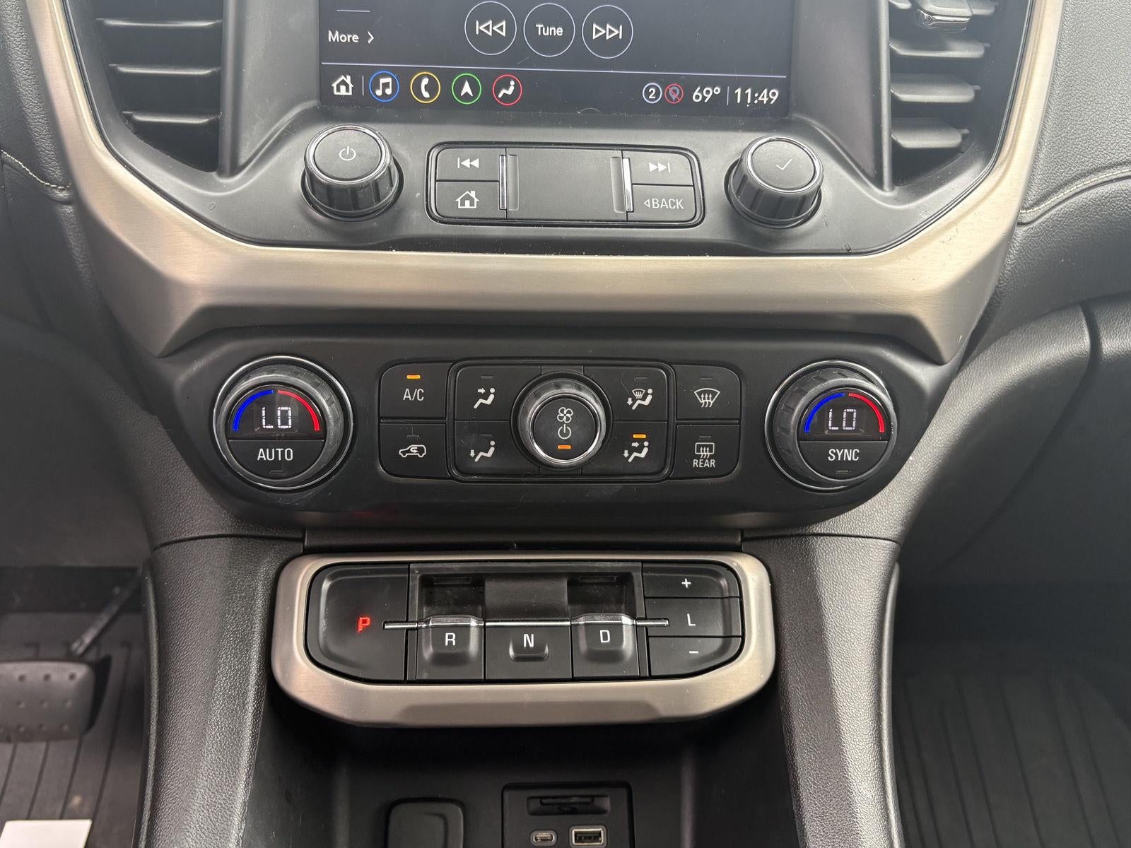 2022 GMC Acadia Denali