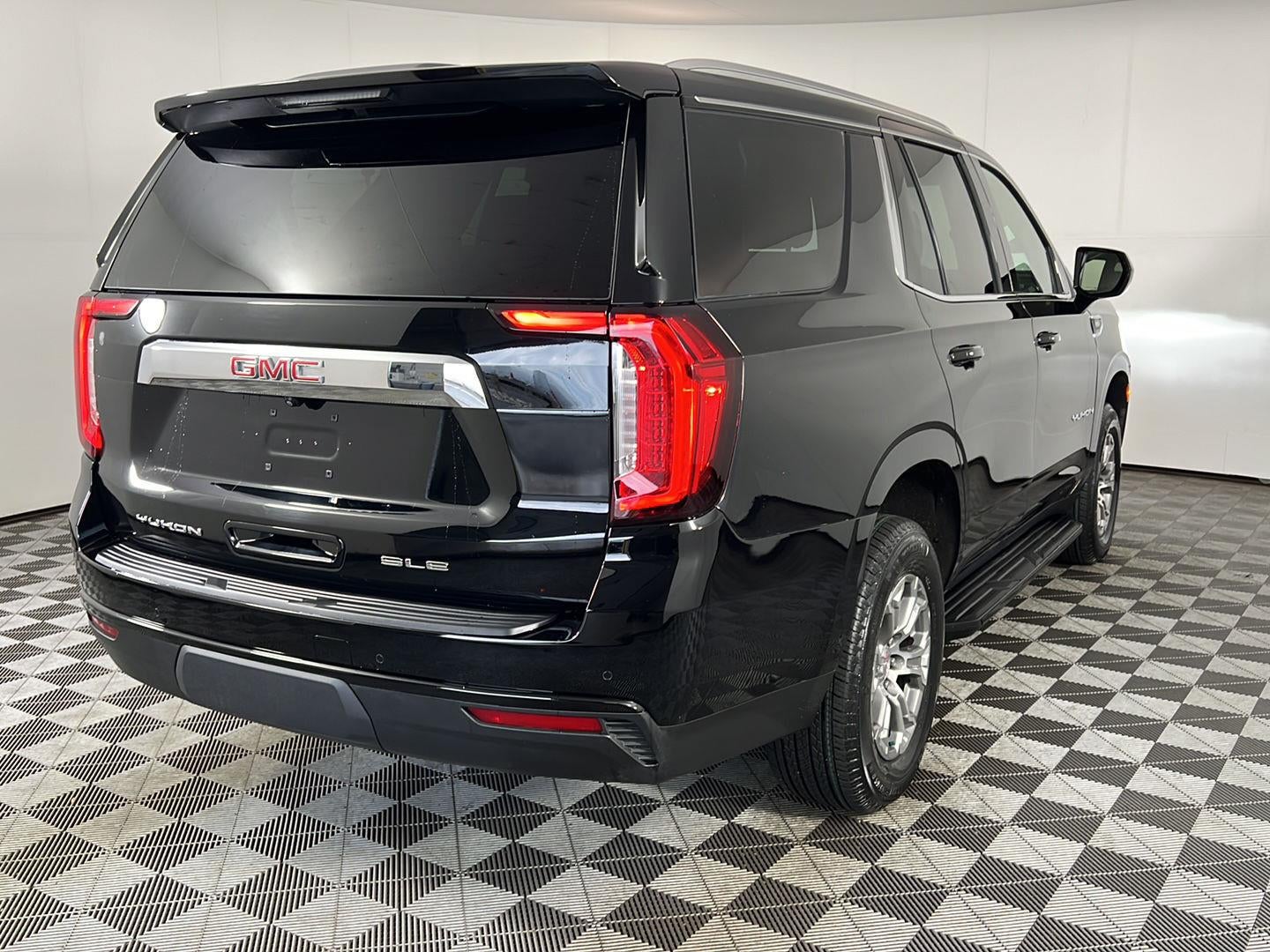 2023 GMC Yukon SLE