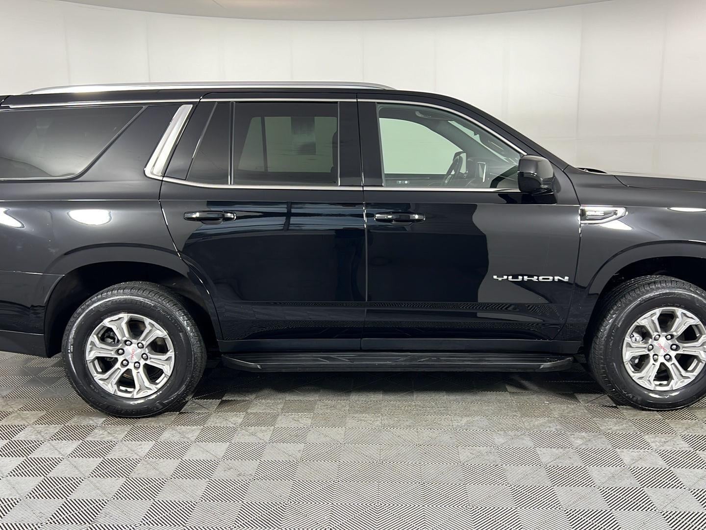 2023 GMC Yukon SLE