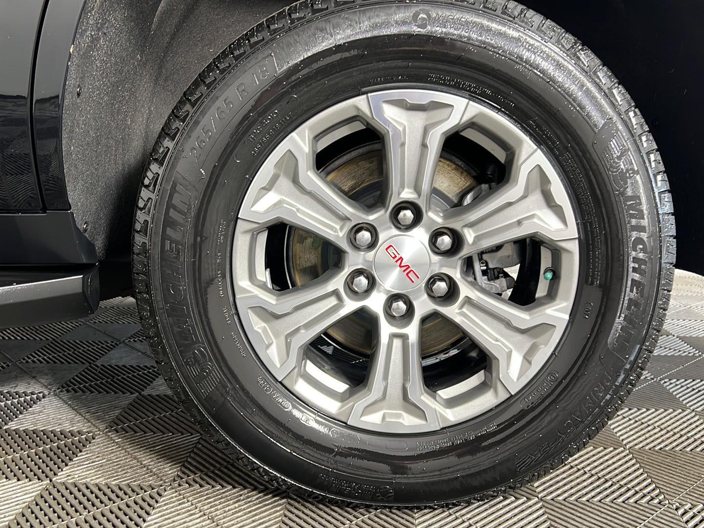 2023 GMC Yukon SLE