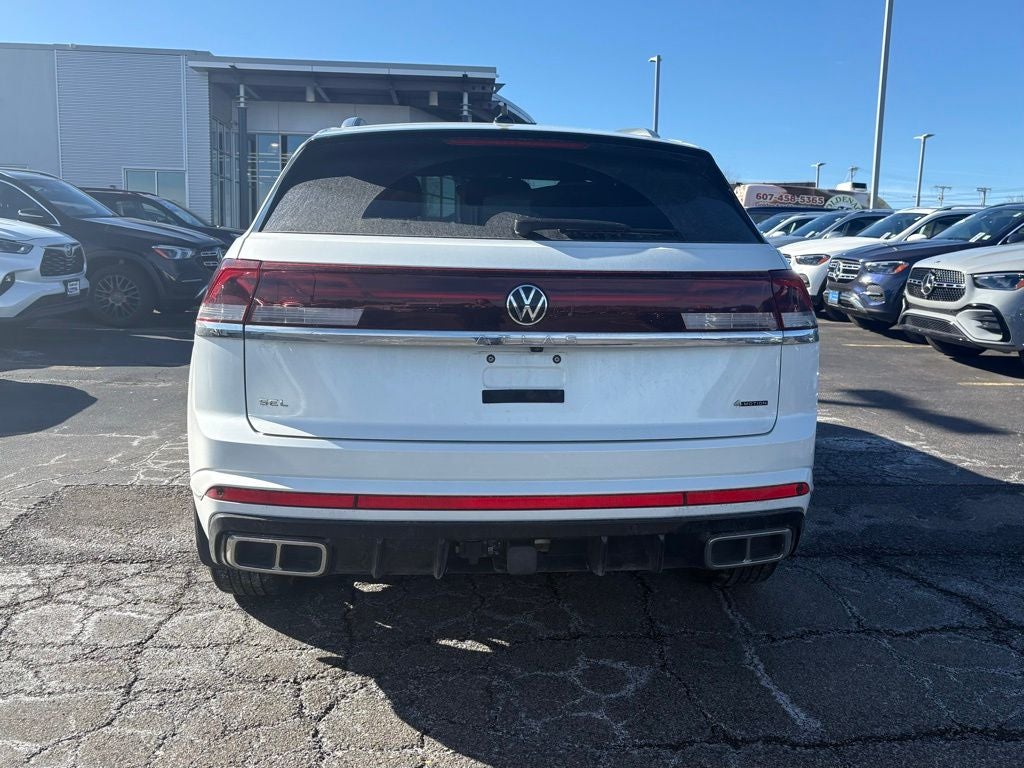 2024 Volkswagen Atlas Cross Sport 2.0T SEL R-Line