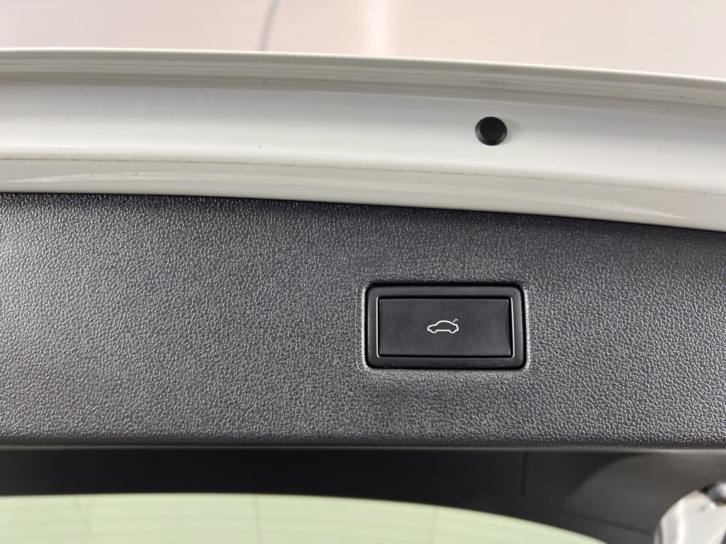 2023 Volkswagen Tiguan 2.0T SEL R-Line