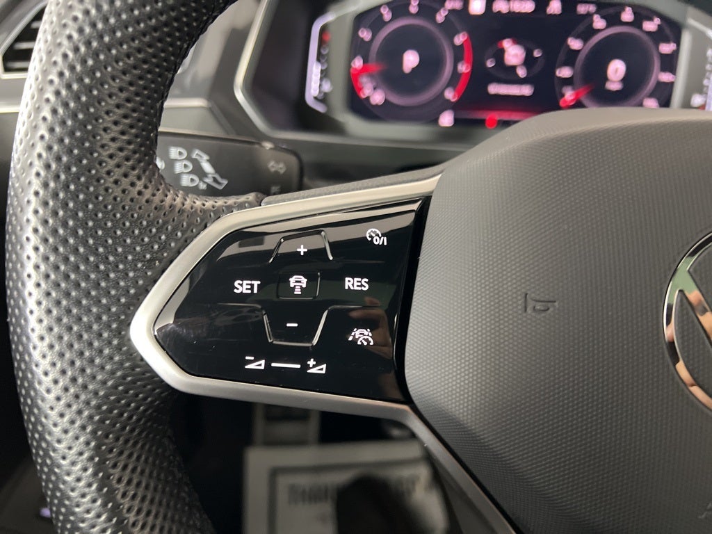 2023 Volkswagen Tiguan 2.0T SEL R-Line