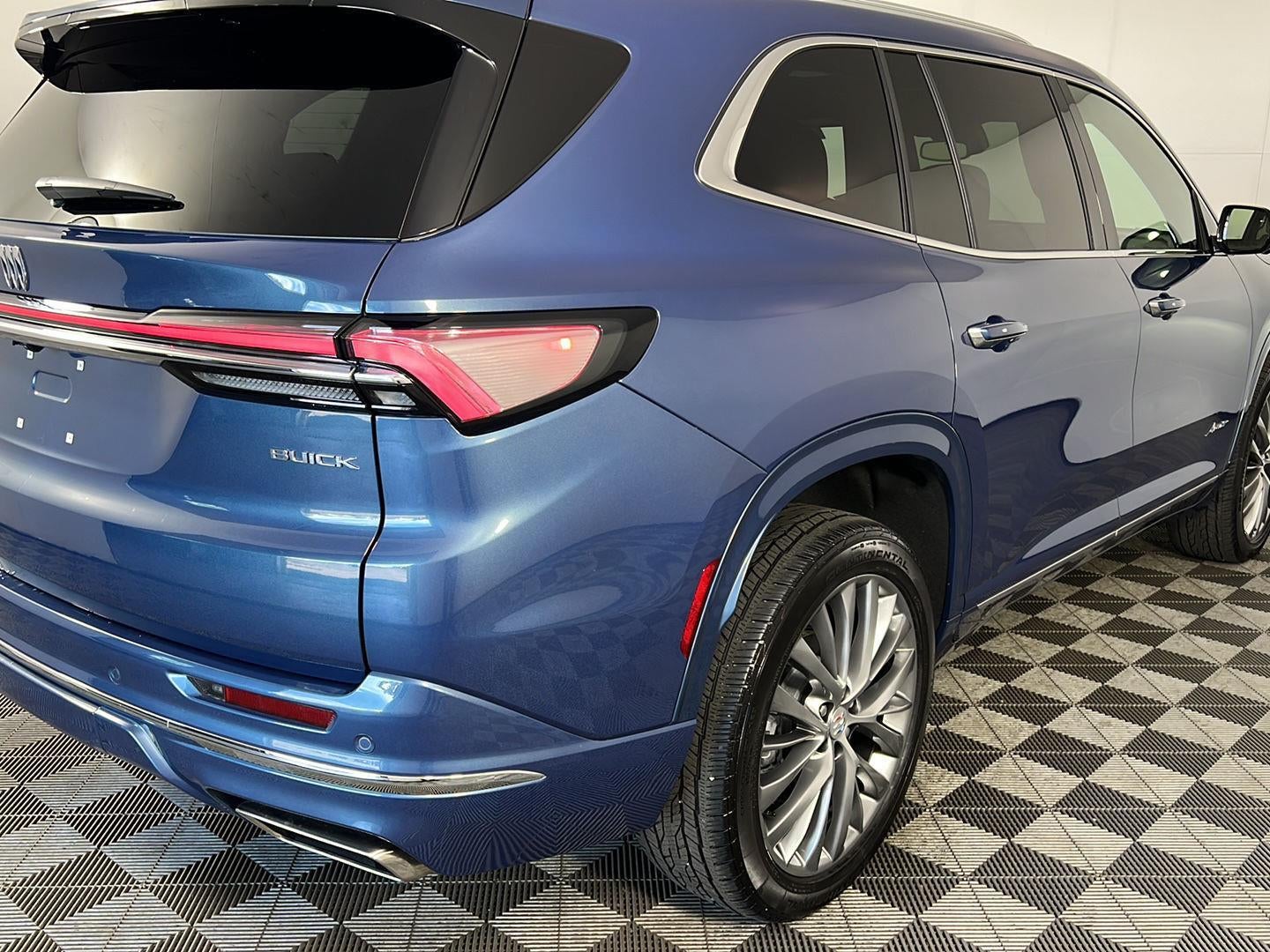 2025 Buick Enclave Avenir