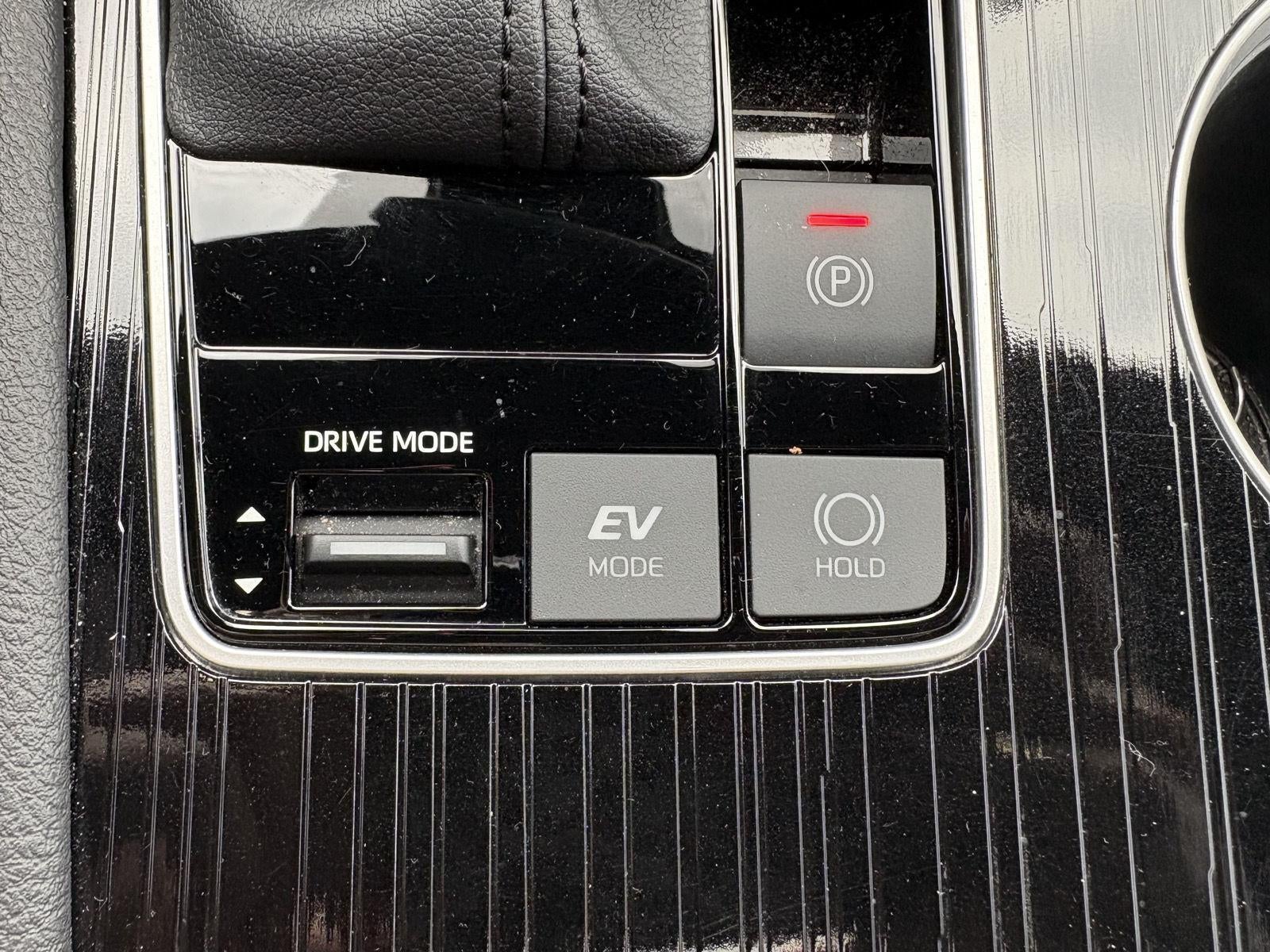 2025 Toyota Sienna XSE 7-Passenger