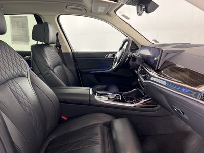 2025 BMW X7 xDrive40i
