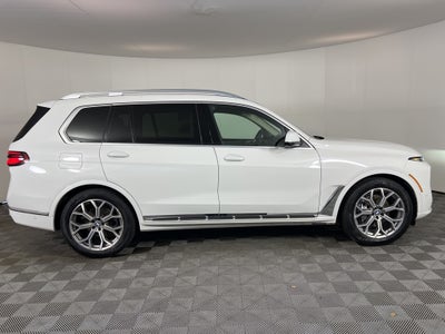 2025 BMW X7 xDrive40i