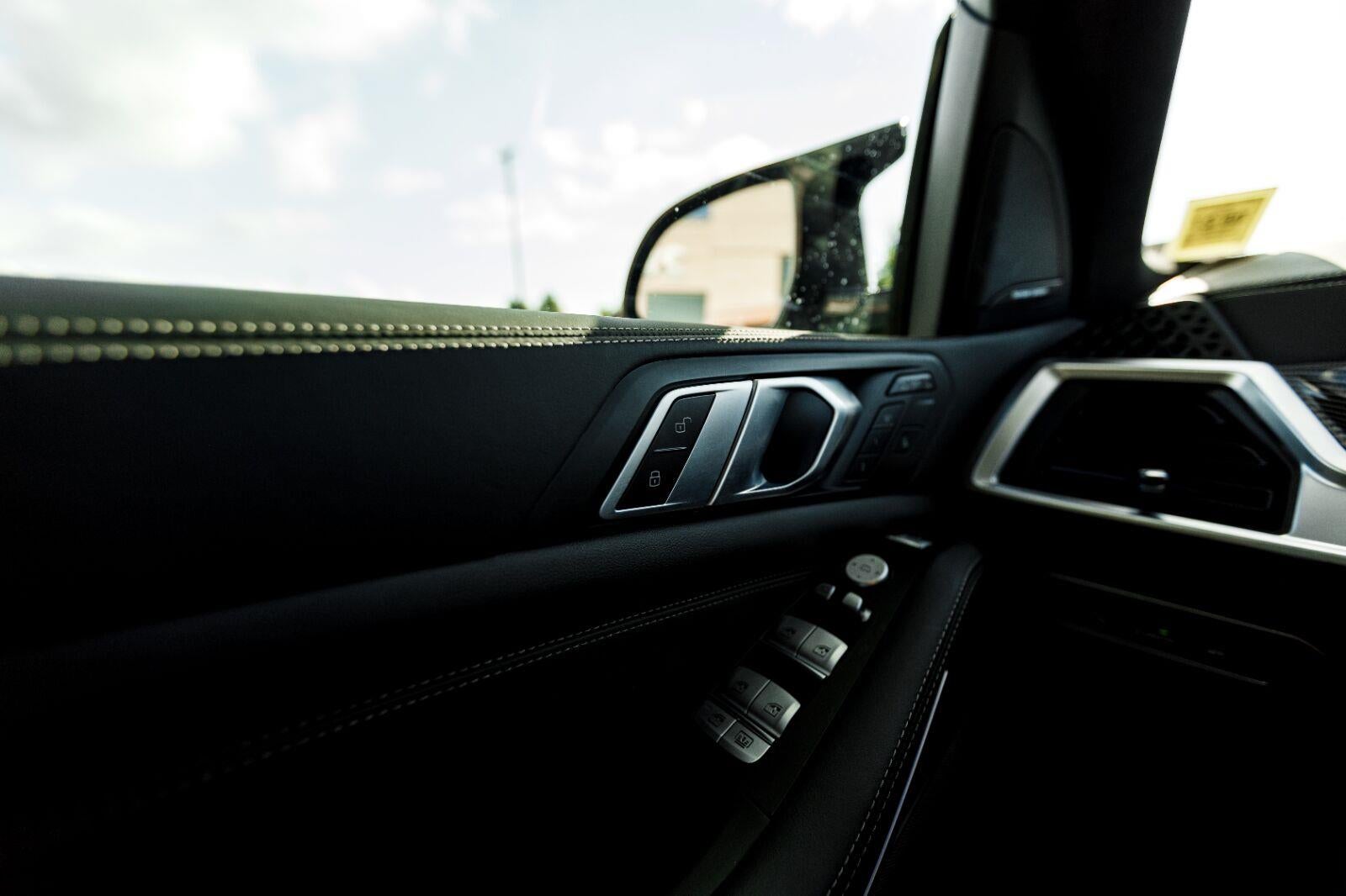 2025 BMW X7 M60i