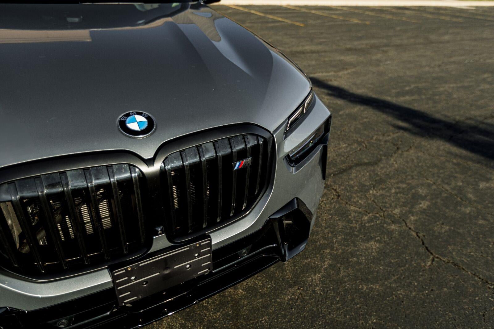 2025 BMW X7 M60i