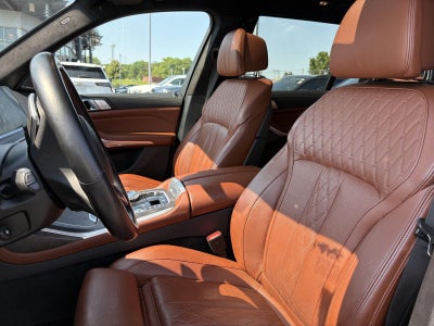 2022 BMW X7 M50i