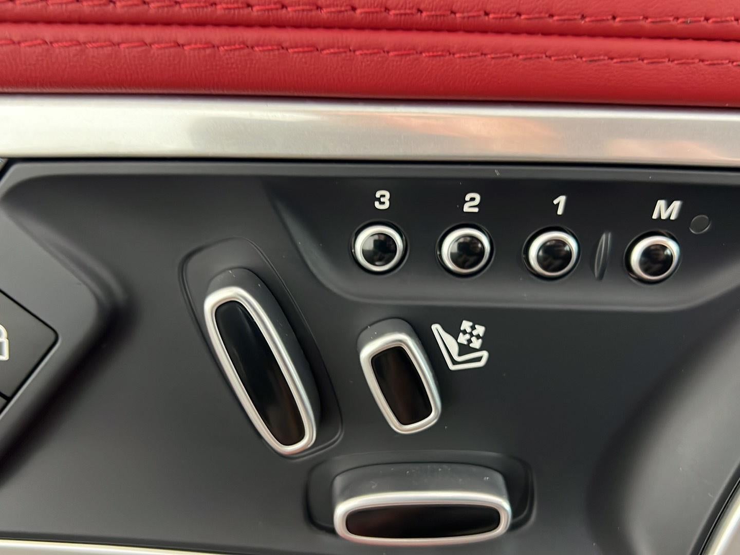 2023 Jaguar F-TYPE R
