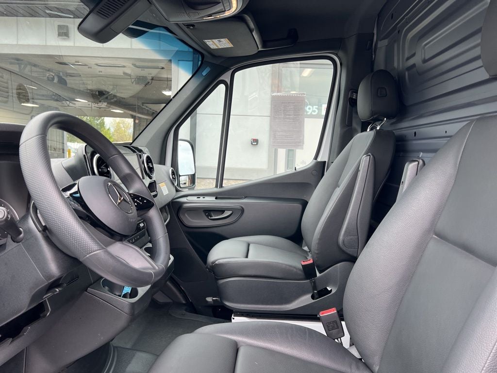 2025 Mercedes-Benz Sprinter 2500 Cargo 144 WB