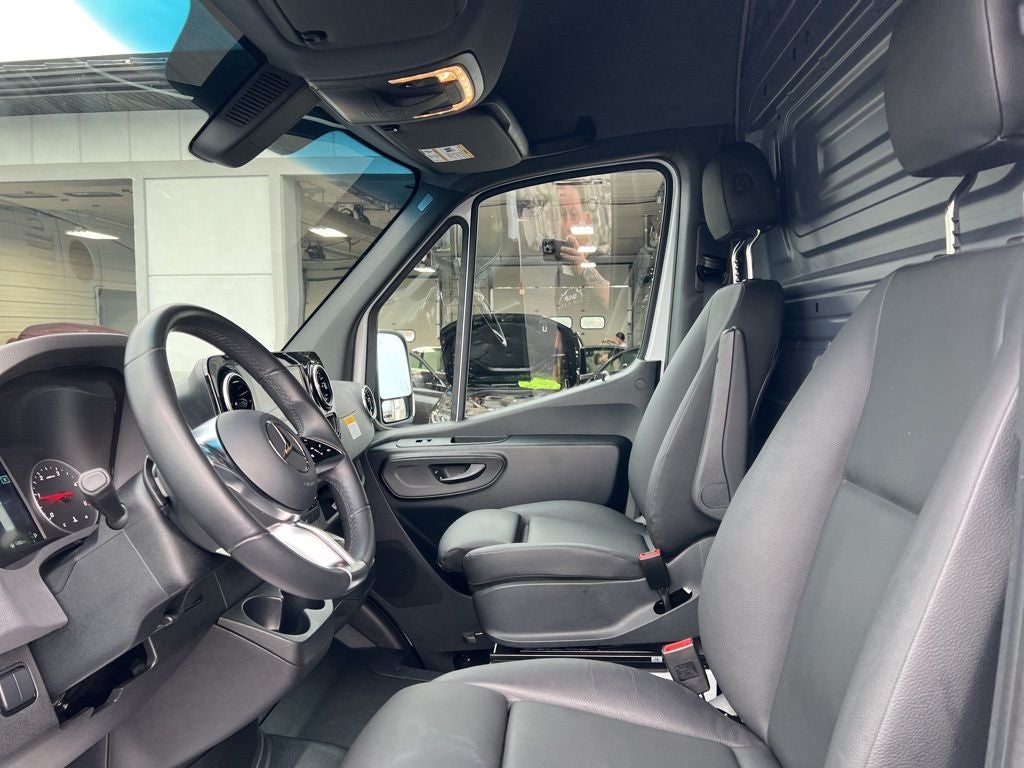 2025 Mercedes-Benz Sprinter 2500 Cargo 144 WB