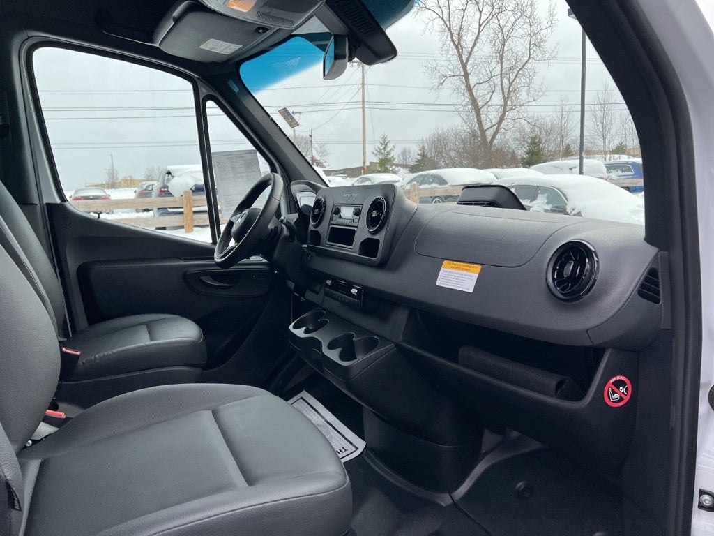 2025 Mercedes-Benz Sprinter 2500 Cargo 170 WB High Roof