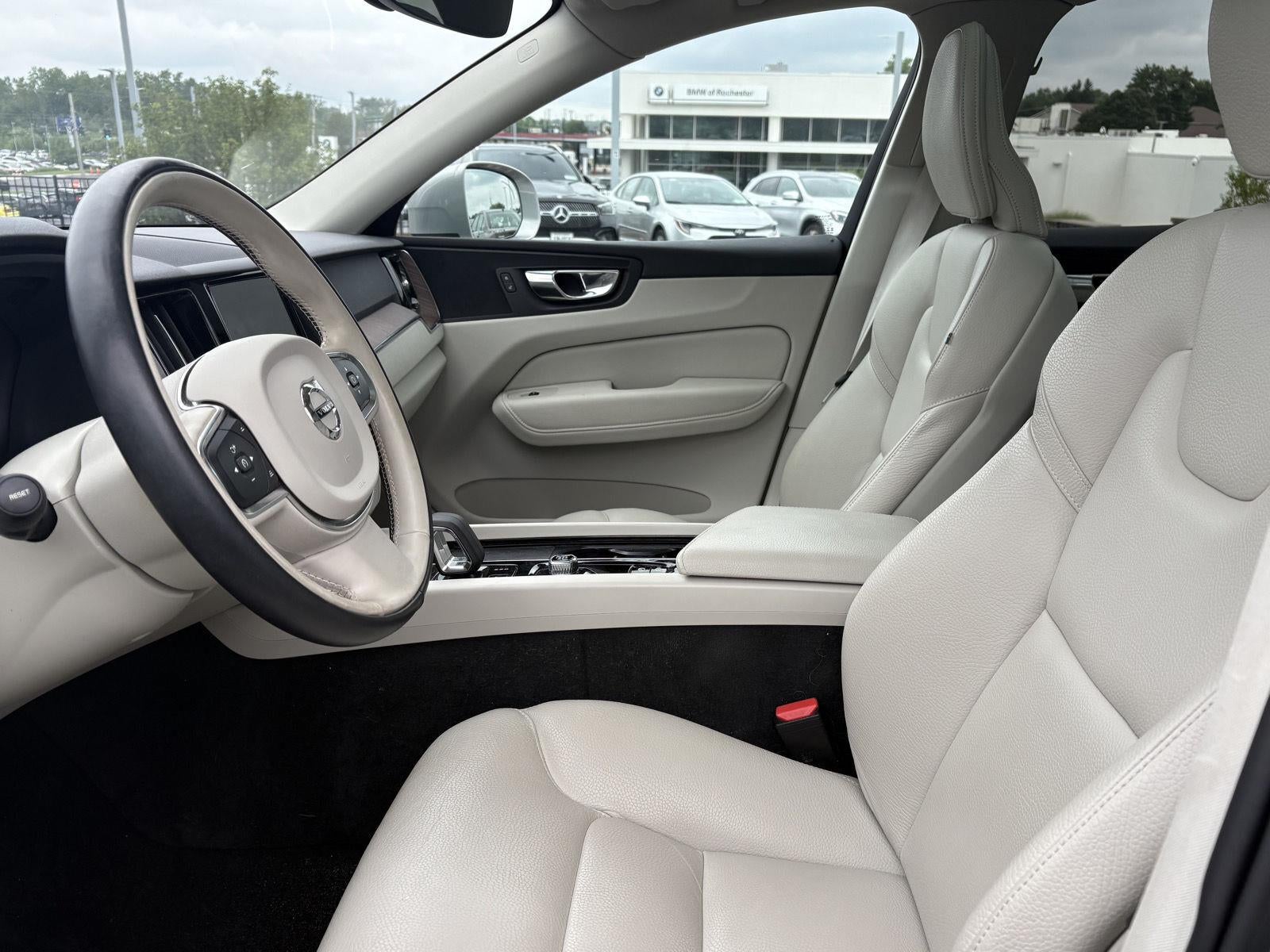 2022 Volvo Xc60 Momentum