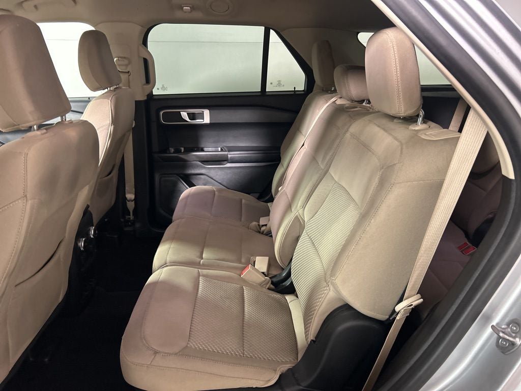 2021 Ford Explorer Base