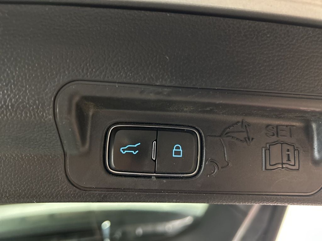 2021 Ford Explorer Base