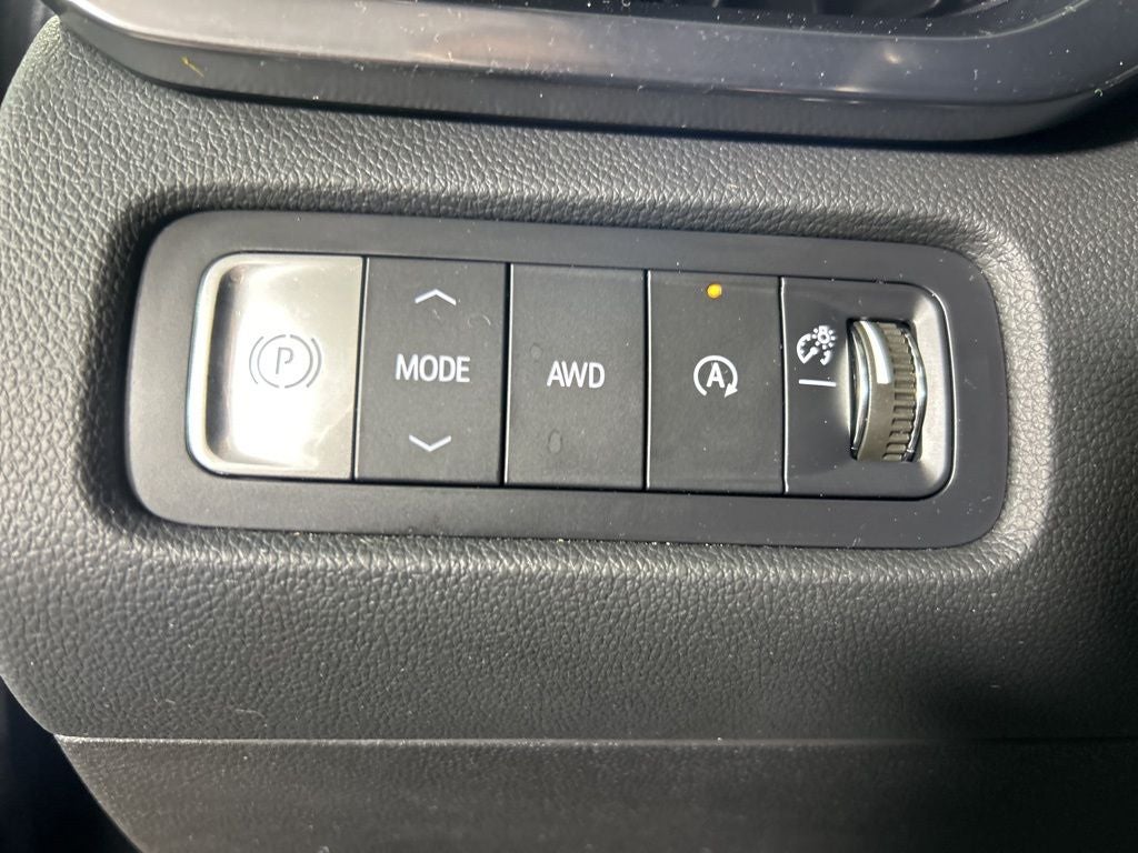 2025 GMC Acadia AT4