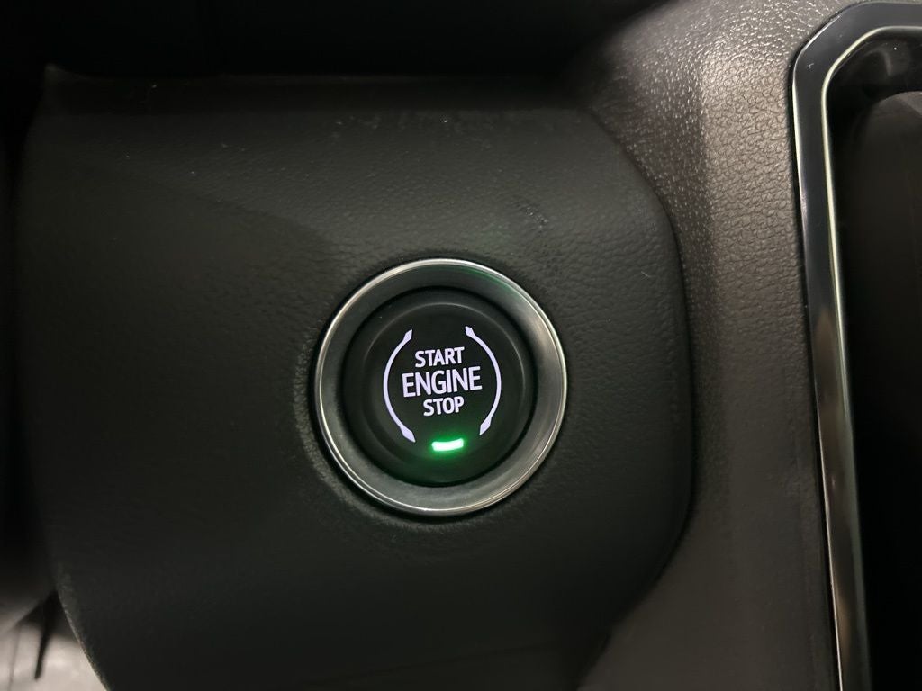 2025 GMC Acadia AT4