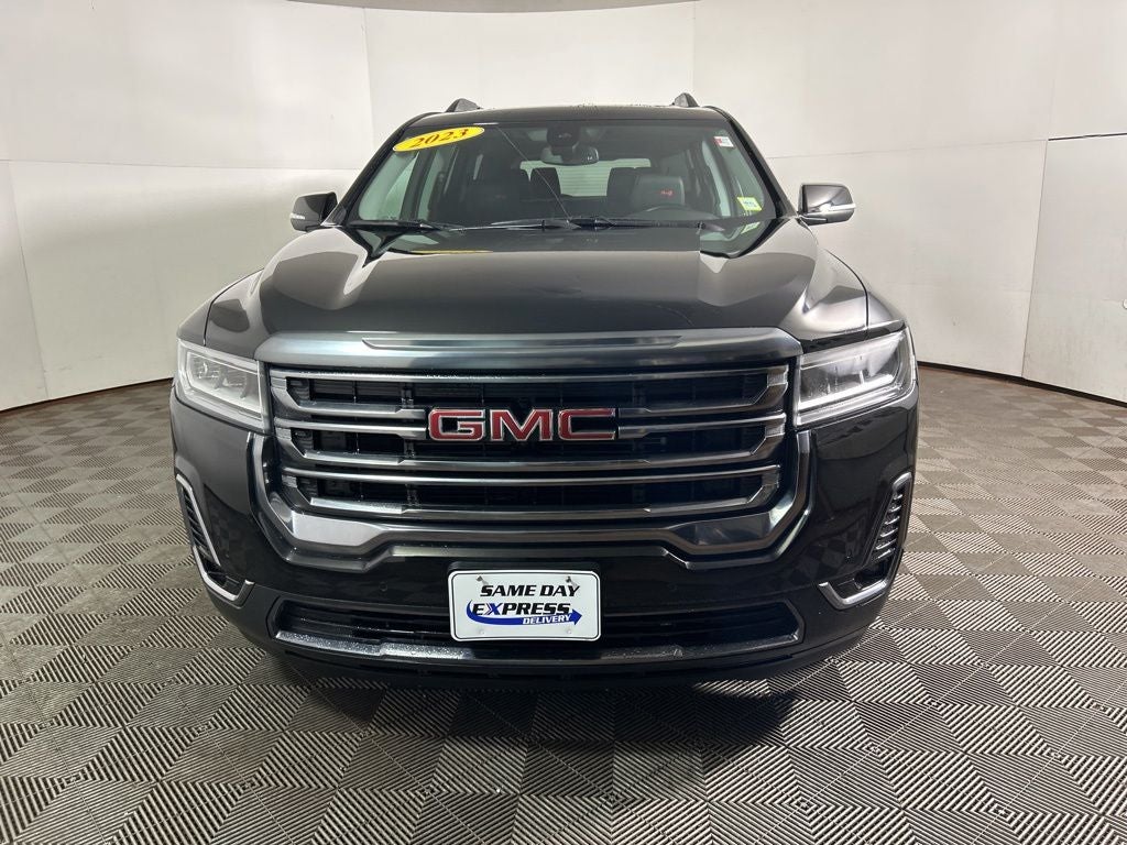 2023 GMC Acadia AT4