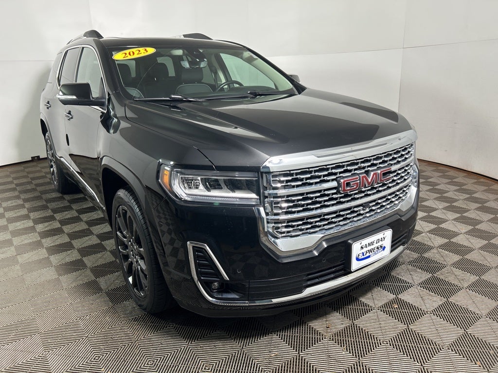 2023 GMC Acadia Denali