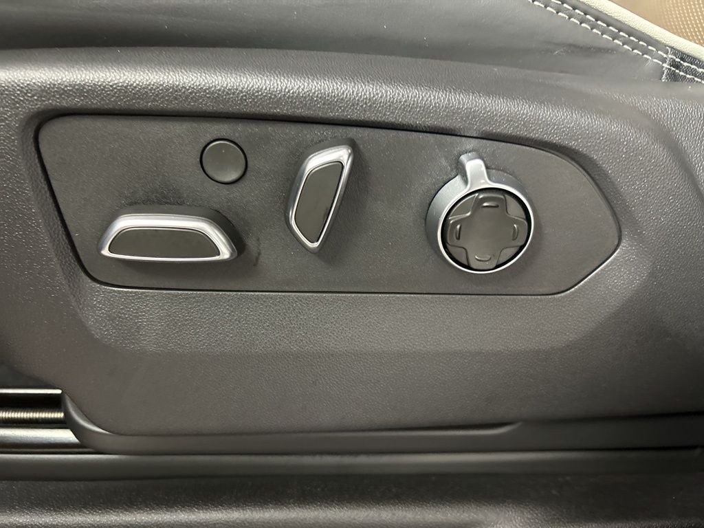 2025 GMC Yukon Denali Ultimate