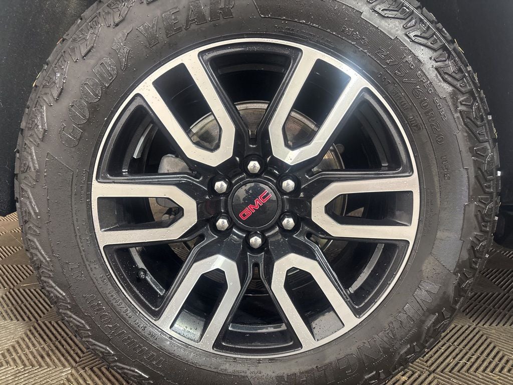 2024 GMC Yukon XL AT4