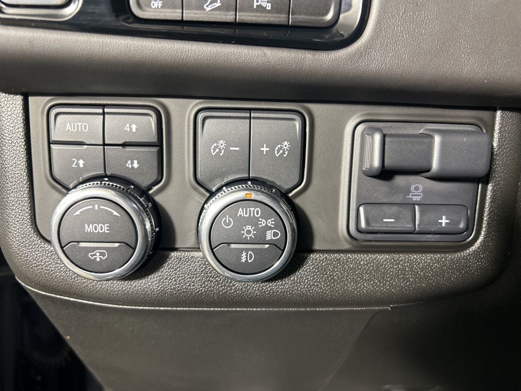 2025 GMC Yukon AT4 Ultimate