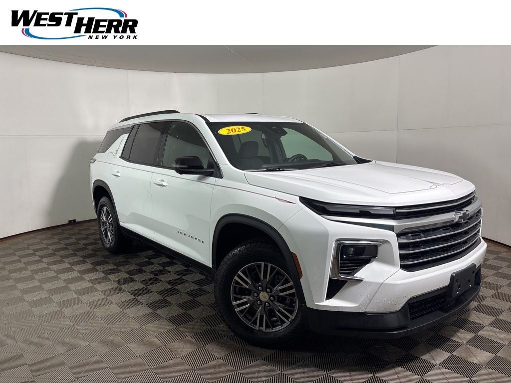 2025 Chevrolet Traverse LT 2LT