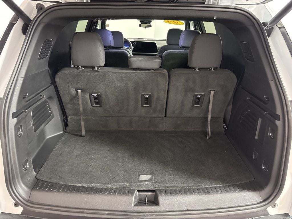 2025 Chevrolet Traverse LT 2LT