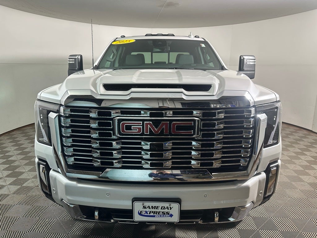 2025 GMC Sierra 2500HD Denali