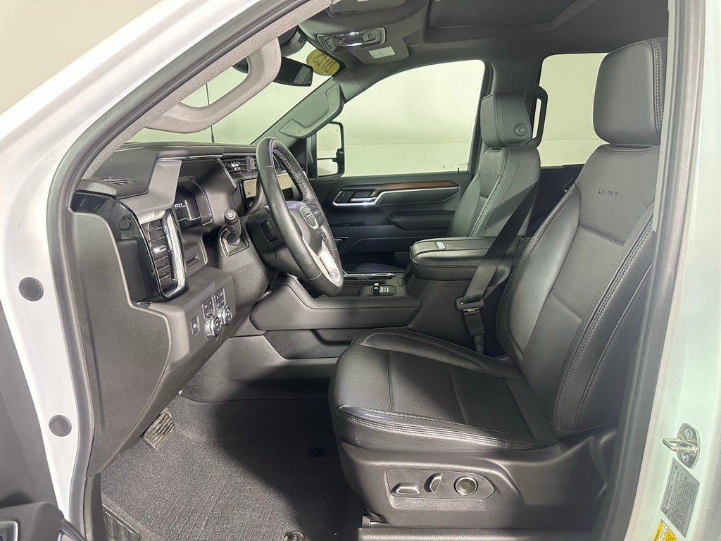 2025 GMC Sierra 2500HD Denali