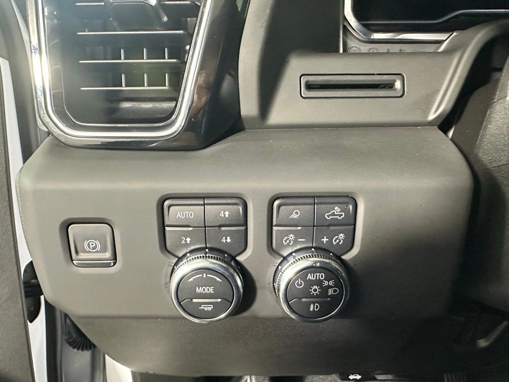 2025 GMC Sierra 2500HD Denali